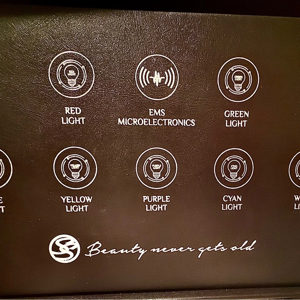 LED Facial Mask Device - Picture 5 of 9
